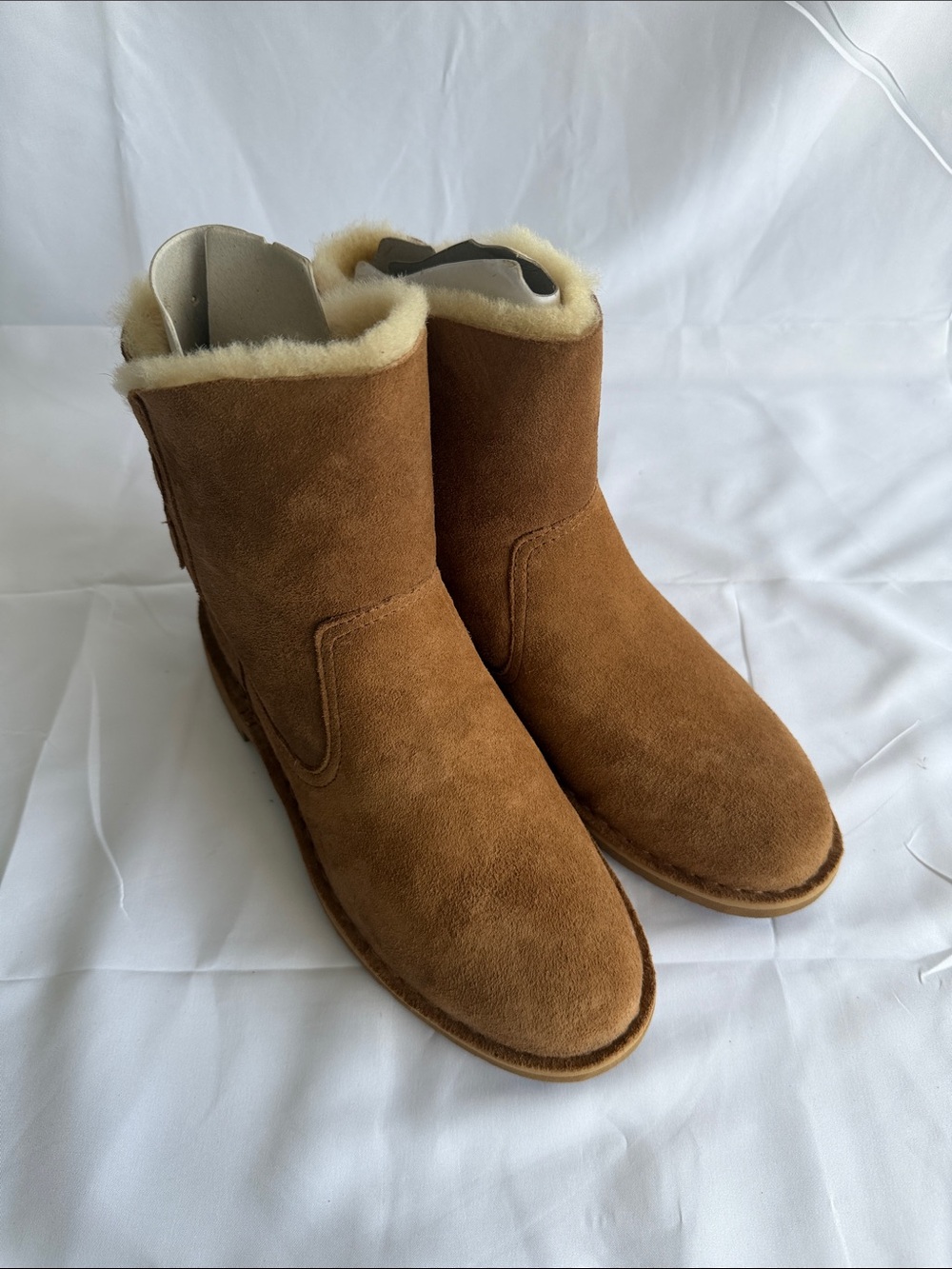 UGG W Naiyah Chestnut Chelsea-Style Ankle Boots